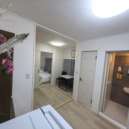 Uhome Tsubame Apartment Tokyo Esterno foto